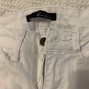 Super cute white jeans